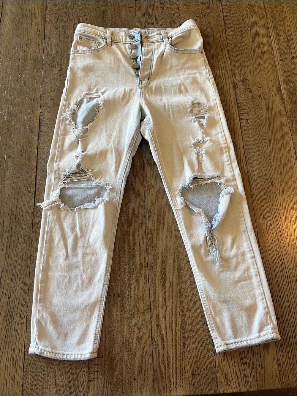 BDG Girlfriend High Rise W28 Distressed Light Wash Jeans
